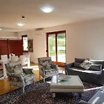 Villa Rose